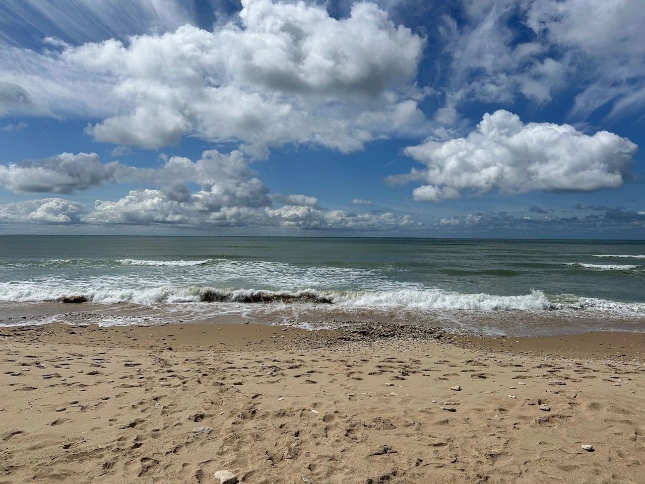 Plage de Montamer au coucher du soleil, Sainte-Marie-de-Ré, Ile de Ré