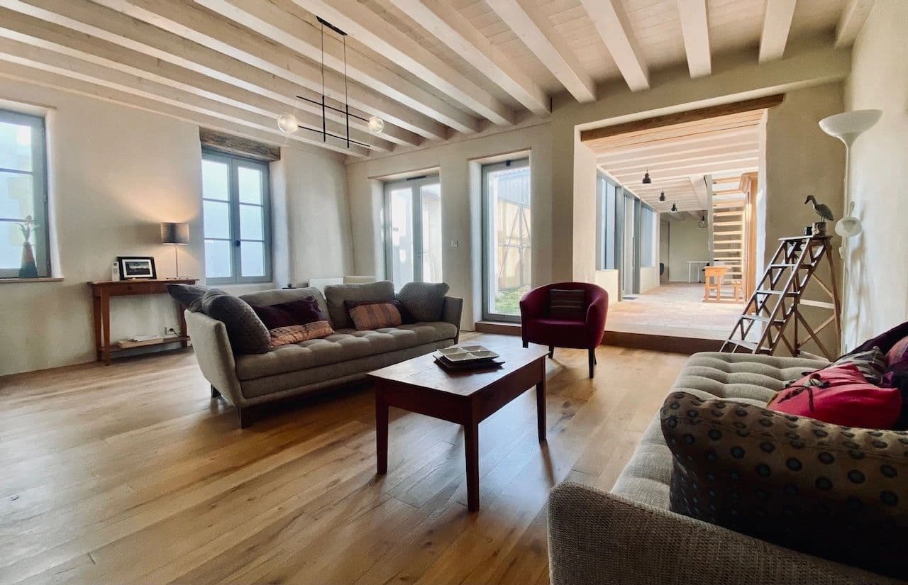 Grand salon lumineux au 8 Montamer, Ile de Ré